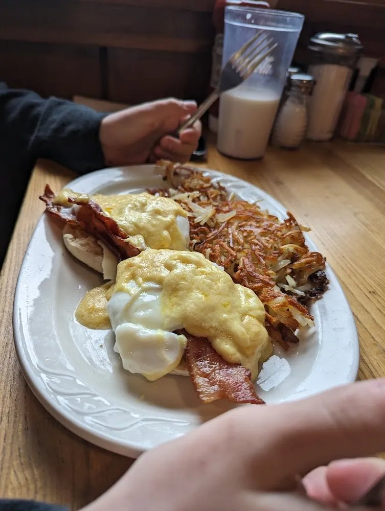 Eggs Benedict with Bacon